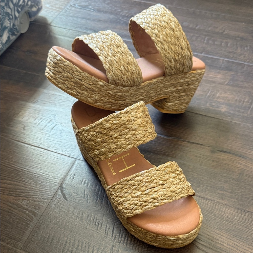 Elegant Tan Woven Platform Sandals